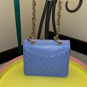 Gorgeous Blue Tory Burch Crossbody chain Bag….like new!! Used 2 times